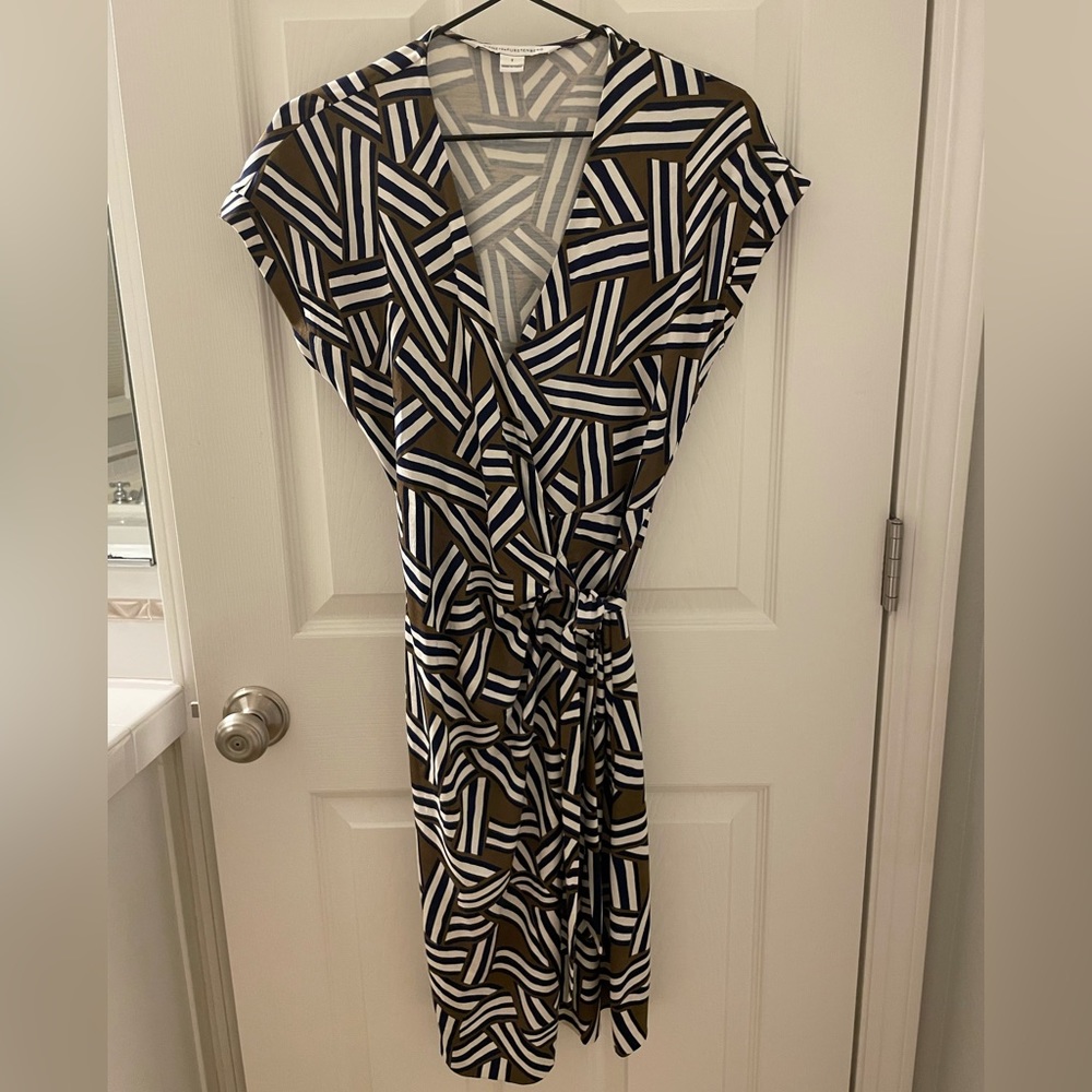 Diane con Furstenberg (DVF) silk jersey dress US 2
